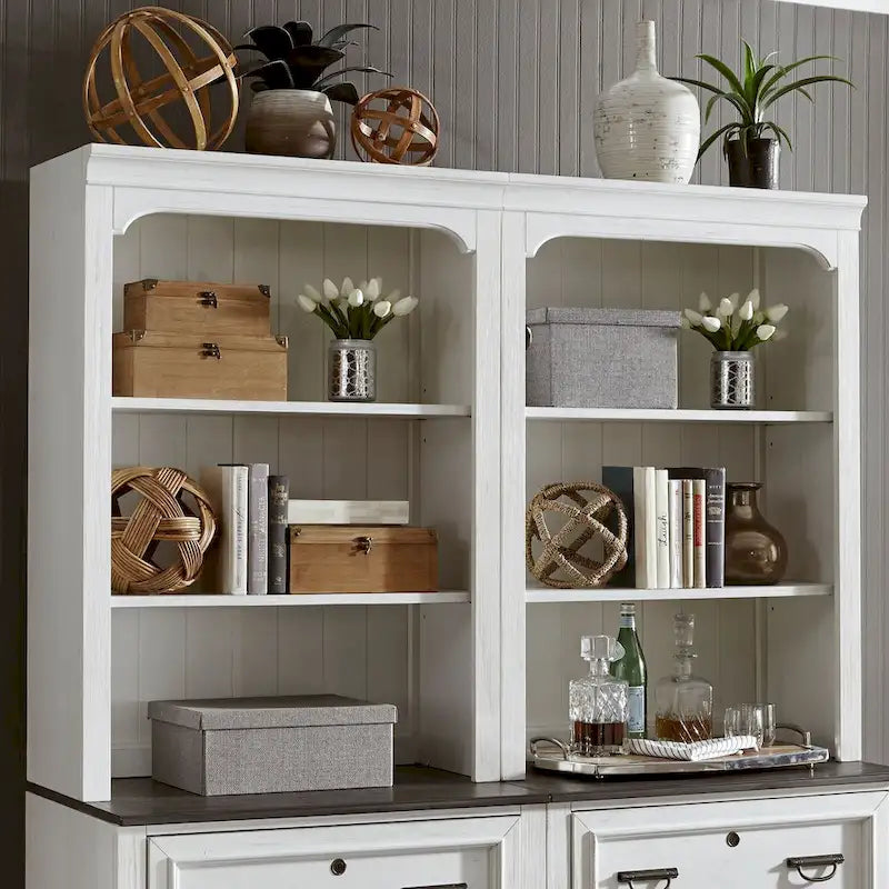 Módulo superior de archivador horizontal con una combinación de paneles blancos con acabado cepillado y gris carbón