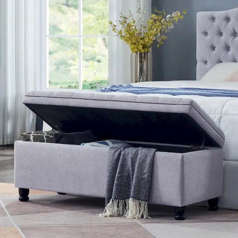 Banco de almacenamiento tapizado con botones capitoné y patas de madera torneadas - 45x18x18H