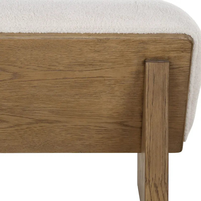 Banco de tela color marfil con cuñas - 17 H X 59 W X 19 D